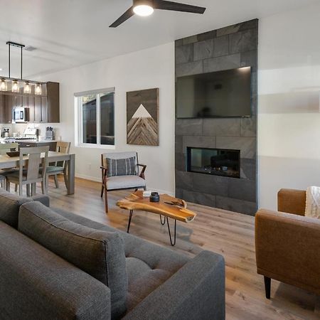 Flg Retreat - Modern Home With Mountain Views Φλάγκσταφ Εξωτερικό φωτογραφία